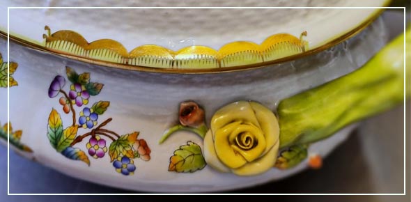 Porcelán leveses tál